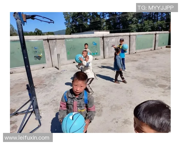 从街头到赛场：陈芳的篮球梦想与人生旅程