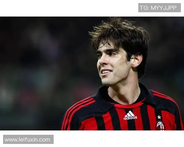 卡卡足球明星帅照展现其风采与魅力引领球迷热潮 卡卡足球明星帅照展现其风采与魅力引领球迷热潮